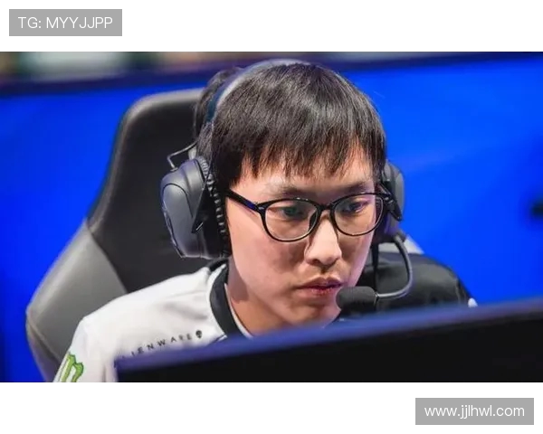 精英赛分析:JDG团队协作展现出色默契与战术配合 精英赛分析:JDG团队协作展现出色默契与战术配合