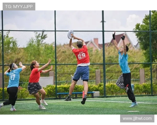 重庆飞盘队在极限运动嘉年华中的精彩表现与比赛经验分享 重庆飞盘队在极限运动嘉年华中的精彩表现与比赛经验分享