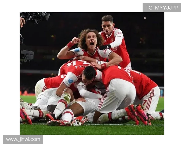 五大联赛球队竞争激烈球员转会风云与赛季走势全面解析